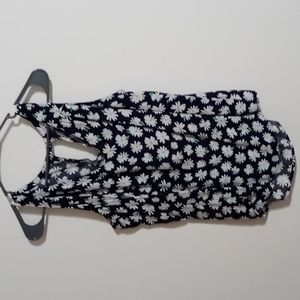 Old Navy Daisy Tank sz L